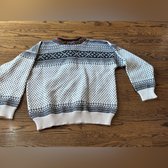 VTG Dale Of Norway Pure New Wool Unisex Large Sweater NOT 4 SALE - Picture 4 of 4
